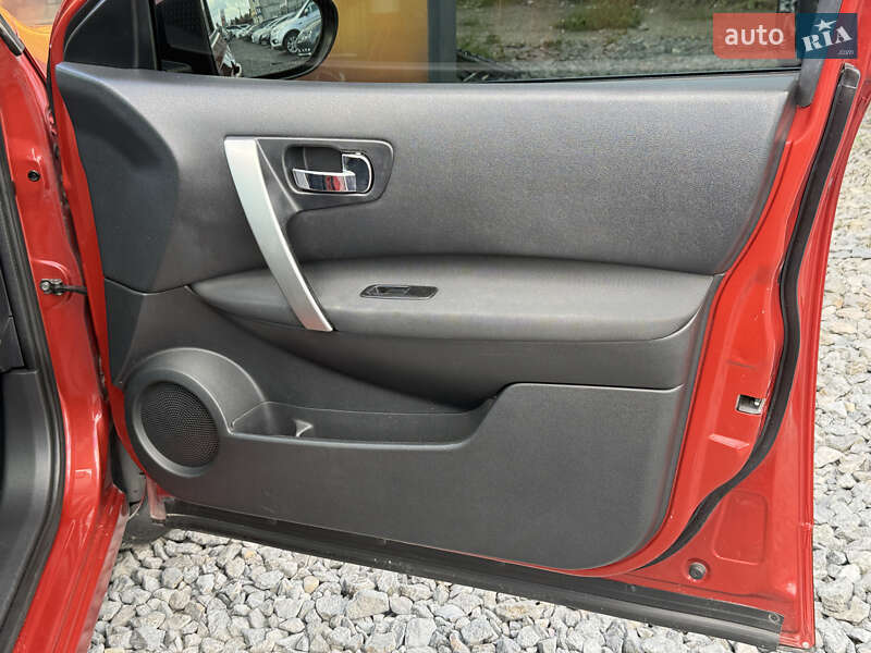 Позашляховик / Кросовер Nissan Qashqai 2008 в Стрию
