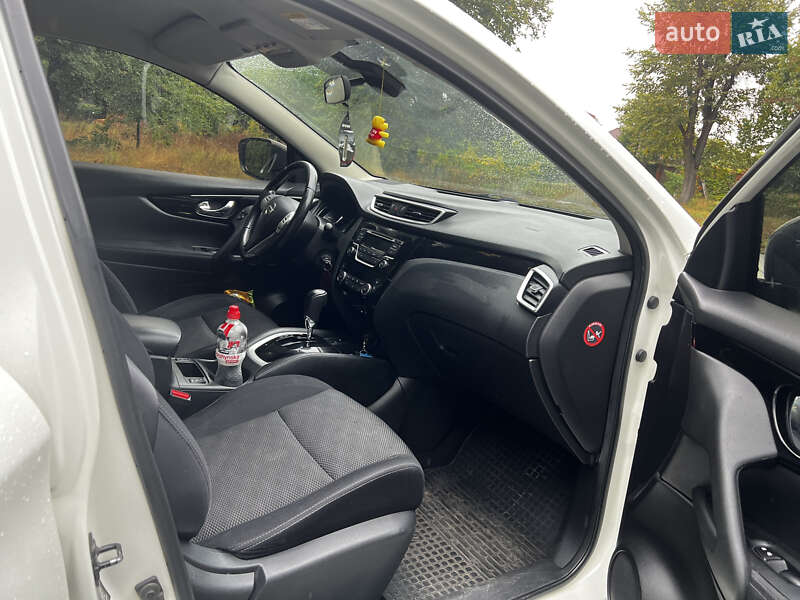 Внедорожник / Кроссовер Nissan Qashqai 2017 в Миргороде