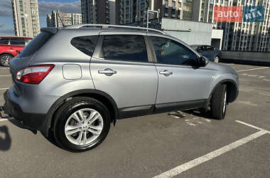 Внедорожник / Кроссовер Nissan Qashqai 2011 в 