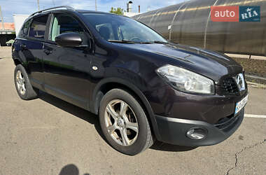 Внедорожник / Кроссовер Nissan Qashqai 2011 в 