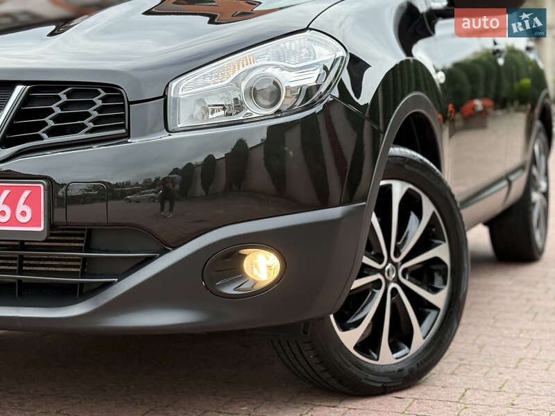 Внедорожник / Кроссовер Nissan Qashqai 2011 в Стрые