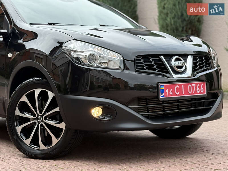 Внедорожник / Кроссовер Nissan Qashqai 2011 в Стрые