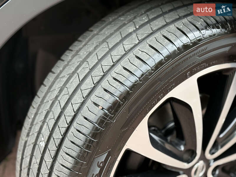Внедорожник / Кроссовер Nissan Qashqai 2011 в Стрые