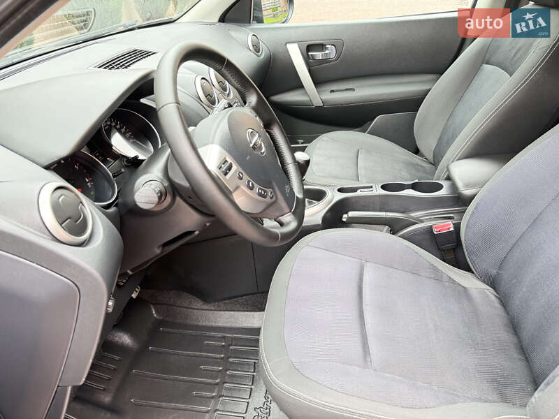 Внедорожник / Кроссовер Nissan Qashqai 2011 в Стрые