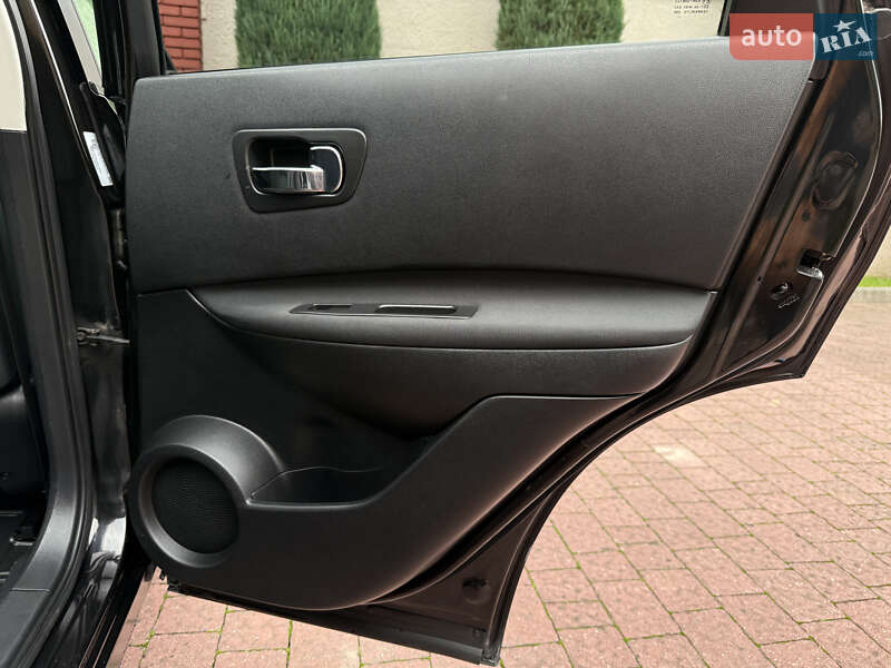 Внедорожник / Кроссовер Nissan Qashqai 2011 в Стрые