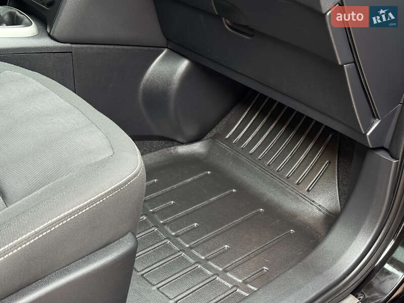Внедорожник / Кроссовер Nissan Qashqai 2011 в Стрые