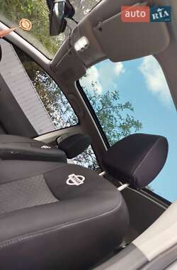Внедорожник / Кроссовер Nissan Qashqai 2011 в 