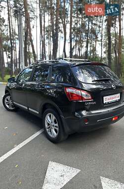 Внедорожник / Кроссовер Nissan Qashqai 2011 в 