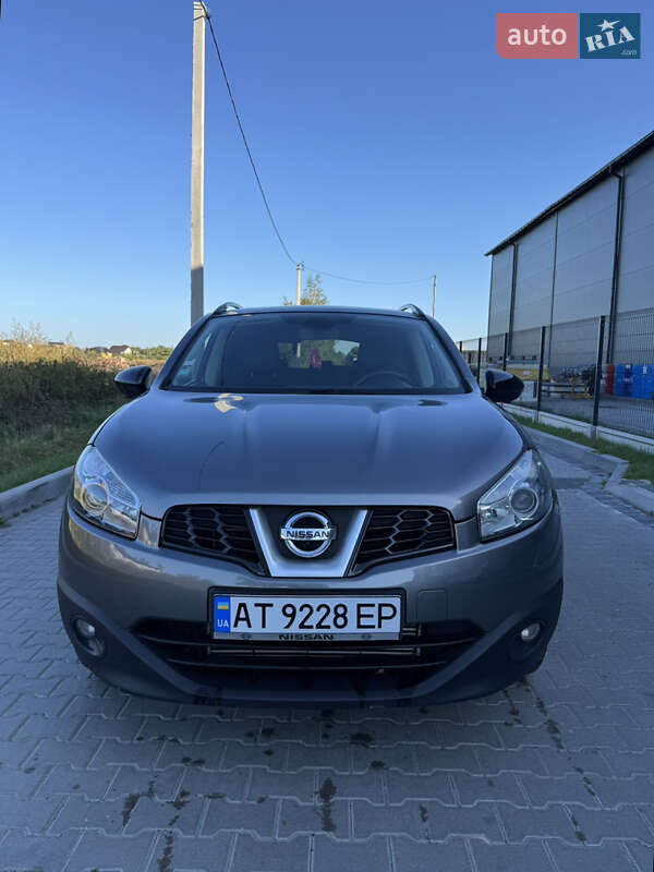 Внедорожник / Кроссовер Nissan Qashqai 2013 в Ивано-Франковске