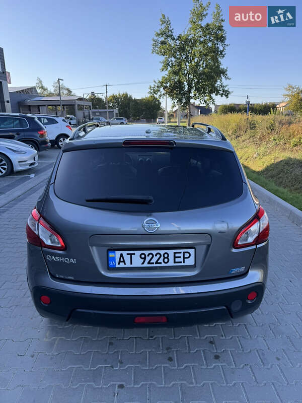 Внедорожник / Кроссовер Nissan Qashqai 2013 в Ивано-Франковске