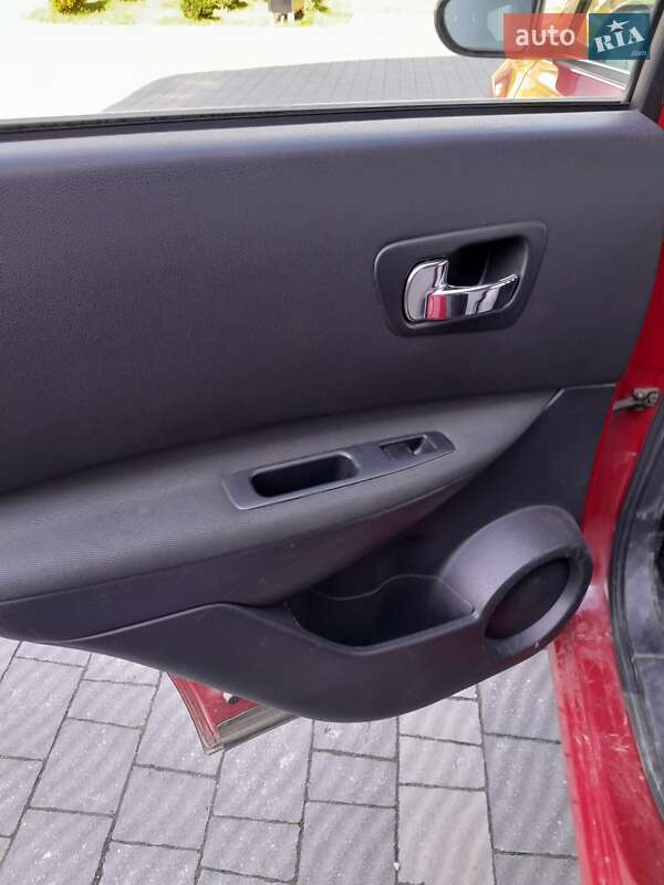 Внедорожник / Кроссовер Nissan Qashqai 2009 в Стрые