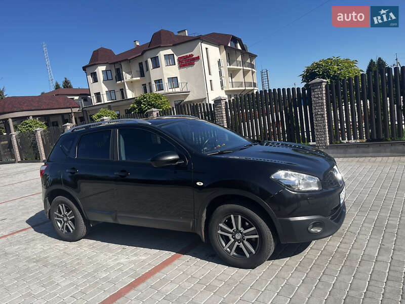Внедорожник / Кроссовер Nissan Qashqai 2011 в Хмельницком