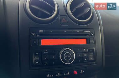 Внедорожник / Кроссовер Nissan Qashqai 2008 в 