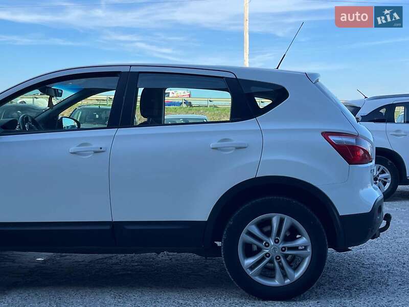 Внедорожник / Кроссовер Nissan Qashqai 2010 в Львове