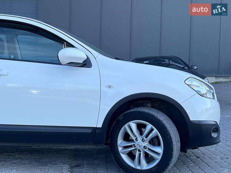 Внедорожник / Кроссовер Nissan Qashqai 2010 в Львове