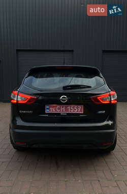 Внедорожник / Кроссовер Nissan Qashqai 2014 в 