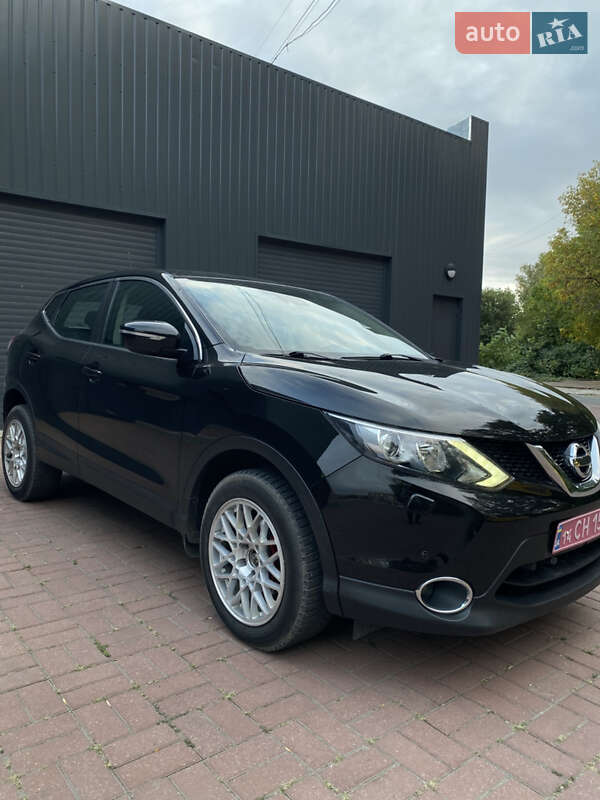 Внедорожник / Кроссовер Nissan Qashqai 2014 в 