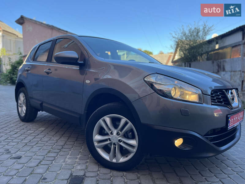 Внедорожник / Кроссовер Nissan Qashqai 2012 в Кременце