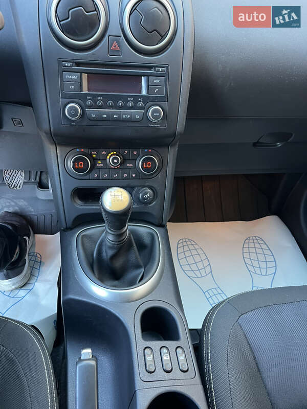 Внедорожник / Кроссовер Nissan Qashqai 2012 в Кременце