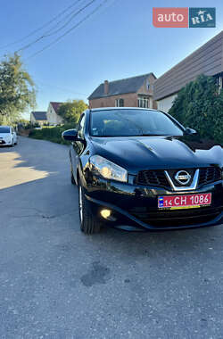 Внедорожник / Кроссовер Nissan Qashqai 2012 в 