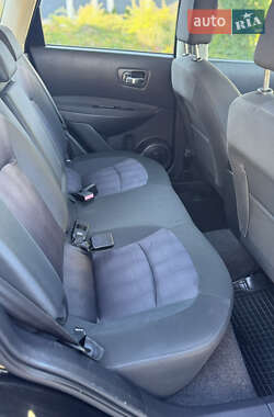 Внедорожник / Кроссовер Nissan Qashqai 2012 в 