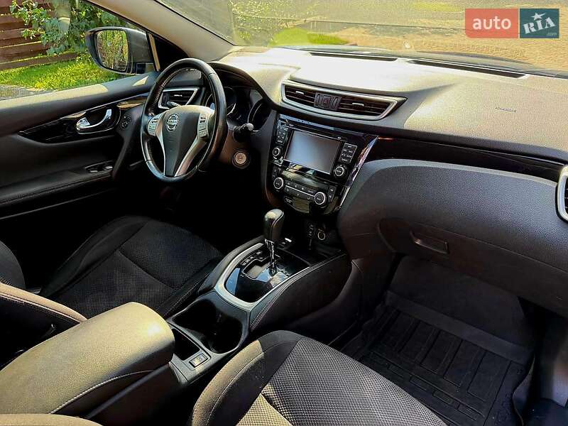 Внедорожник / Кроссовер Nissan Qashqai 2017 в Киеве