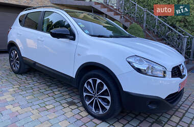 Позашляховик / Кросовер Nissan Qashqai 2013 в Чернівцях