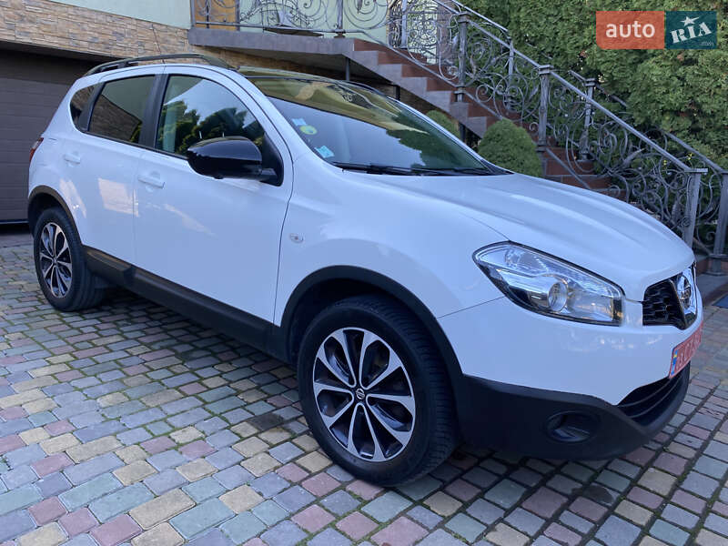 Внедорожник / Кроссовер Nissan Qashqai 2013 в Черновцах