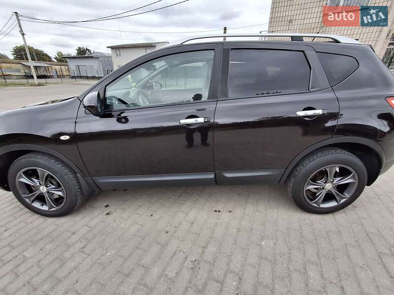 Внедорожник / Кроссовер Nissan Qashqai 2011 в Ровно