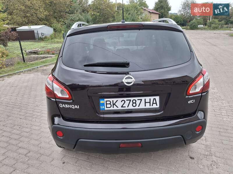 Внедорожник / Кроссовер Nissan Qashqai 2011 в Ровно