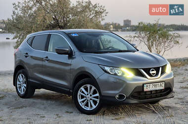 Позашляховик / Кросовер Nissan Qashqai 2015 в Миколаєві