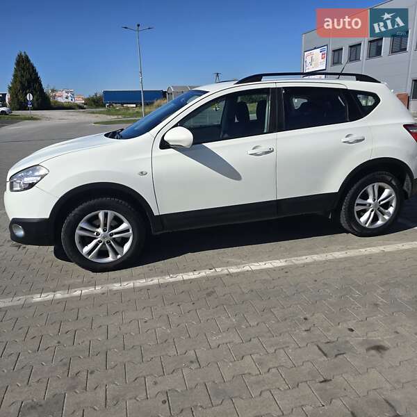 Внедорожник / Кроссовер Nissan Qashqai 2010 в Тернополе