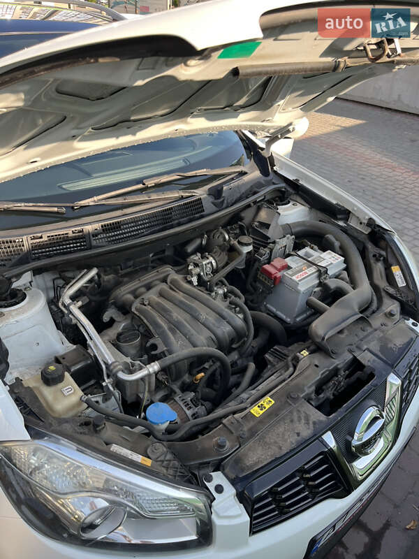 Внедорожник / Кроссовер Nissan Qashqai 2010 в Ивано-Франковске