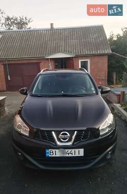 Позашляховик / Кросовер Nissan Qashqai 2011 в Полтаві