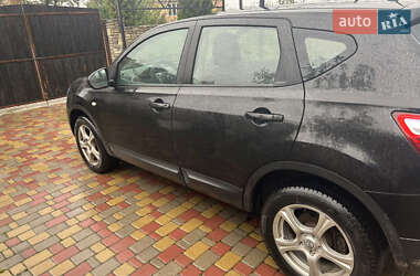 Внедорожник / Кроссовер Nissan Qashqai 2012 в 