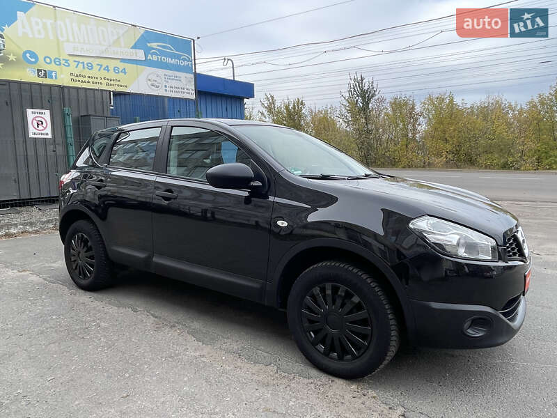 Позашляховик / Кросовер Nissan Qashqai 2011 в Сумах