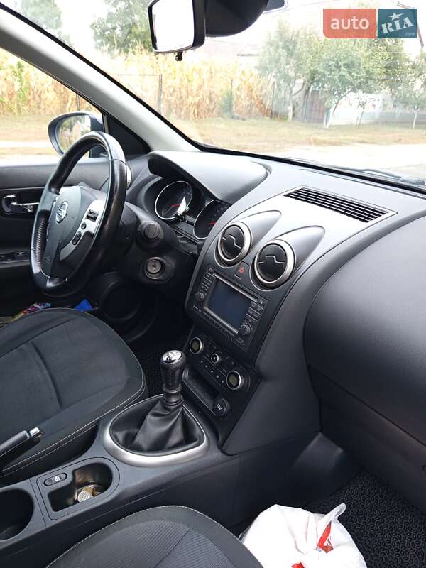 Внедорожник / Кроссовер Nissan Qashqai 2010 в Лохвице