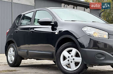 Внедорожник / Кроссовер Nissan Qashqai 2013 в 