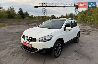 Внедорожник / Кроссовер Nissan Qashqai 2012 в 