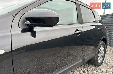 Внедорожник / Кроссовер Nissan Qashqai 2011 в 