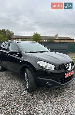 Внедорожник / Кроссовер Nissan Qashqai 2011 в 