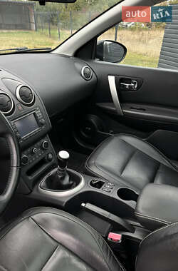 Внедорожник / Кроссовер Nissan Qashqai 2011 в 