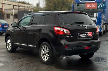 Внедорожник / Кроссовер Nissan Qashqai 2011 в 