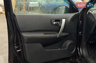 Внедорожник / Кроссовер Nissan Qashqai 2011 в 