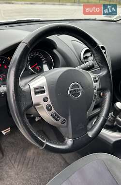 Внедорожник / Кроссовер Nissan Qashqai 2013 в 