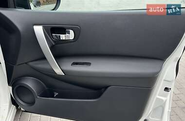 Внедорожник / Кроссовер Nissan Qashqai 2013 в 