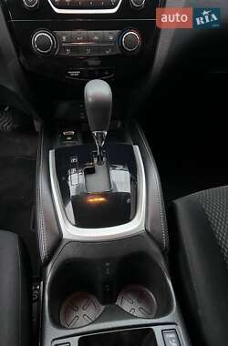 Внедорожник / Кроссовер Nissan Qashqai 2016 в 