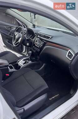Внедорожник / Кроссовер Nissan Qashqai 2016 в 