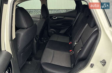 Внедорожник / Кроссовер Nissan Qashqai 2014 в 