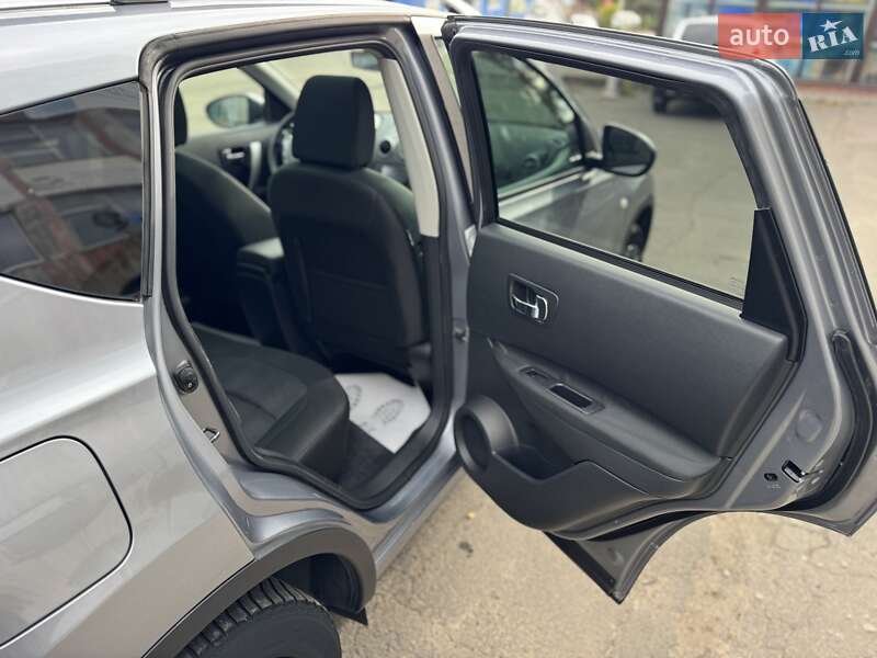 Внедорожник / Кроссовер Nissan Qashqai 2011 в Сумах